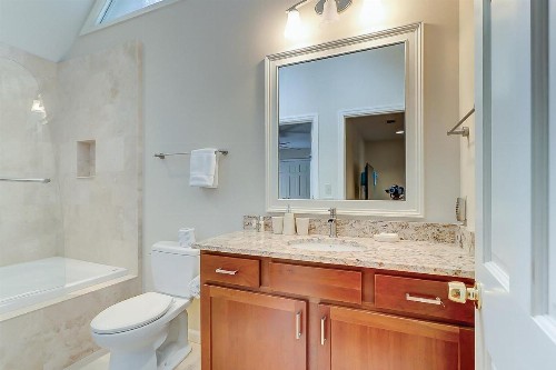 Island Retreat - image 8