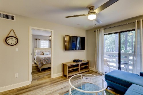 Fiddlers Cove 19E - image 1