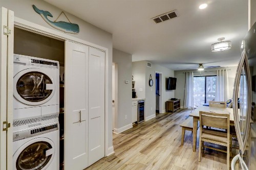 Fiddlers Cove 19E - image 7