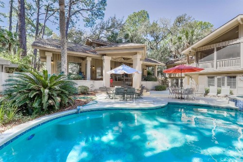 Royal Estate Plus Guest House - image 1
