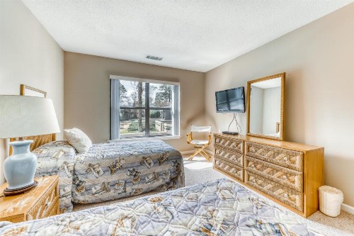 Lake Forest 3315 - image 11