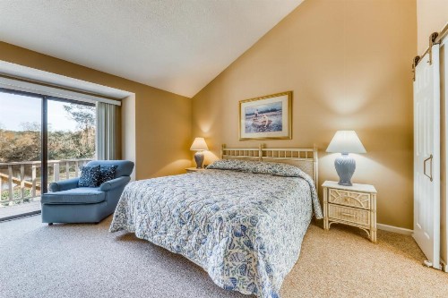 Lake Forest 3315 - image 6