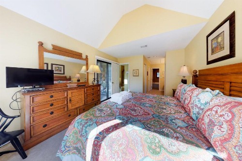 Lake Forest 3361 - image 8