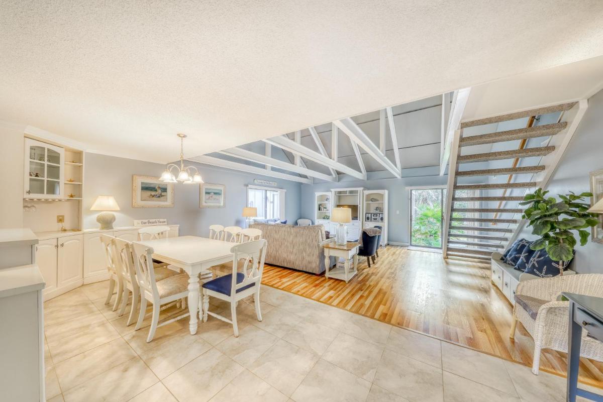 4 Bed 2 Bath Apartment in Queens Grant Villas - main image