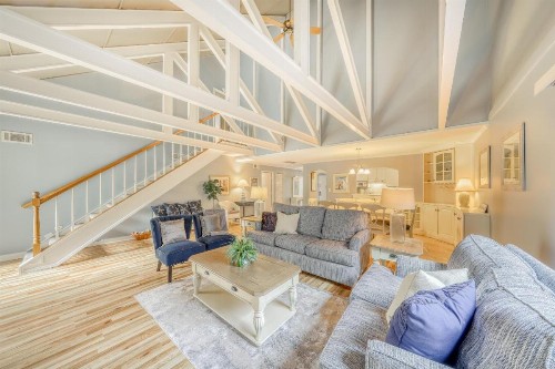 4 Bed 2 Bath Apartment in Queens Grant Villas - image 4