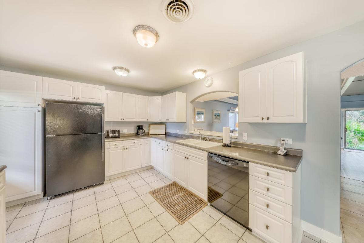 4 Bed 2 Bath Apartment in Queens Grant Villas - image 6