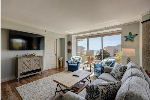 2512 Villamare Penthouse Ocean View - image 1