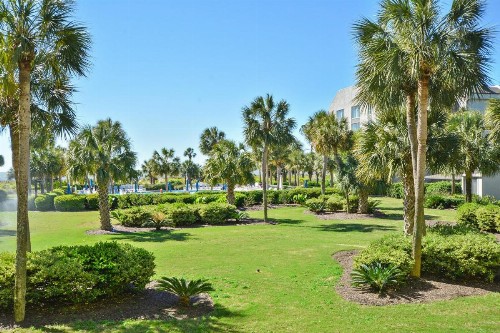 133 Shorewood Villas Oceanfront Condo