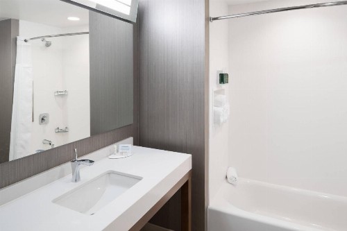 Courtyard by Marriott Hilton Head Island - image 22