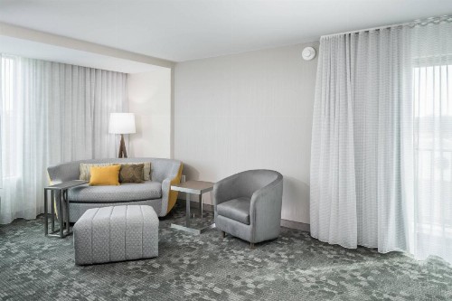 Courtyard by Marriott Hilton Head Island - image 28