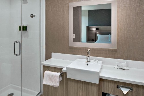 SpringHill Suites by Marriott Hilton Head Island - image 9