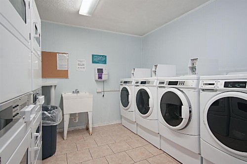 First-Floor Condo - Steps to Beach Coligny Plaza! - image 4
