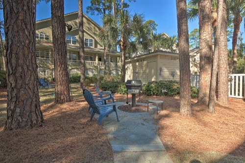 Coastal Hilton Head Beach Retreat with Pool Access! - image 2
