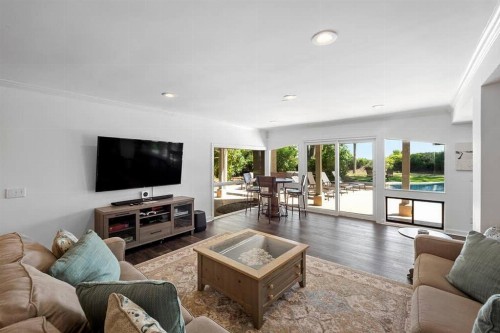 7 Black Duck - Top Notch Views & Amenities in a Private Oceanfront Oasis - image 10