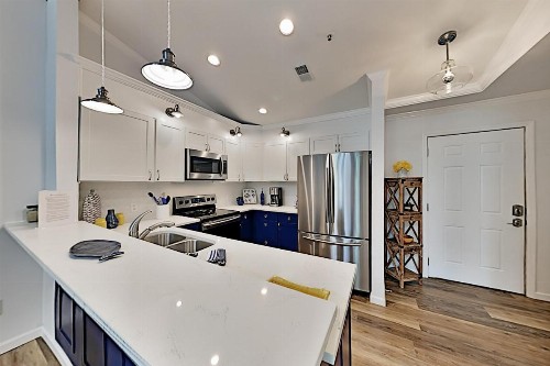 7108TREE condo - image 6