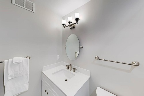 Great 2BR by the Beach - Newly Remodeled Villa condo - image 11