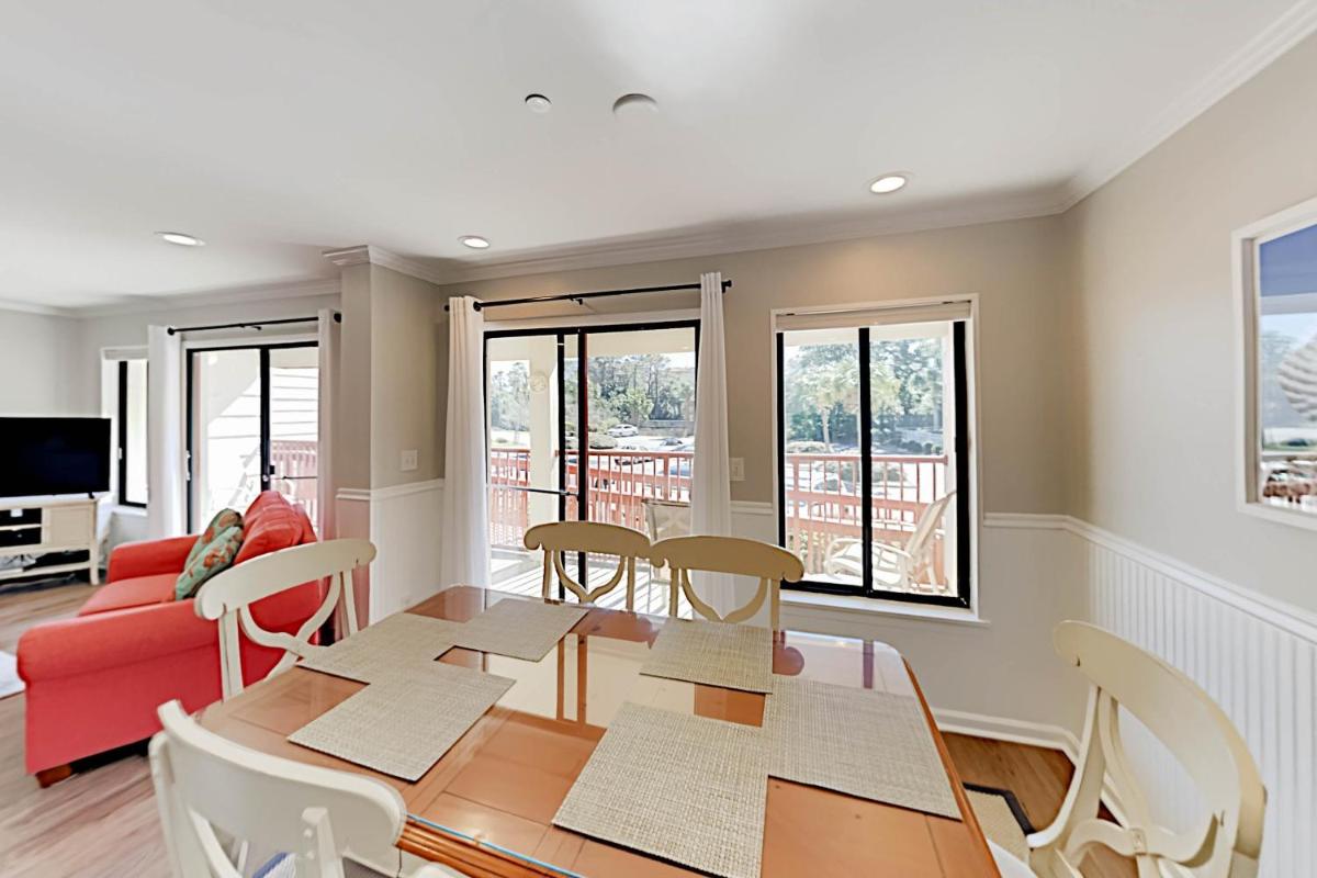 Great 2BR by the Beach - Newly Remodeled Villa condo - image 2