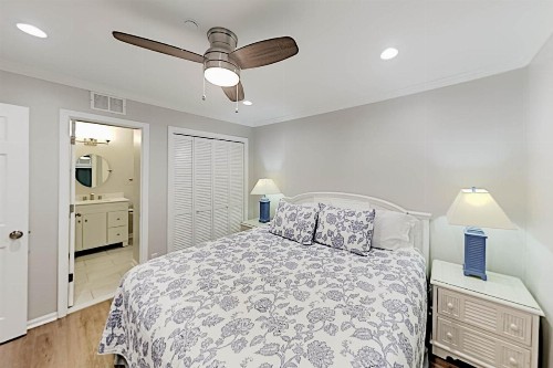 Great 2BR by the Beach - Newly Remodeled Villa condo - image 8