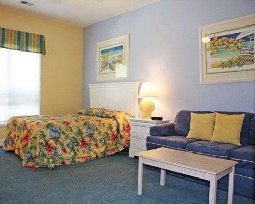 Fully Equipped Tropical Themed Villa in Hilton Head - Three Bedroom #1 - image 8