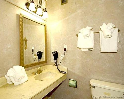 Modest Family Condo at Hilton Head Island - Two Bedroom Condo #1 - image 11