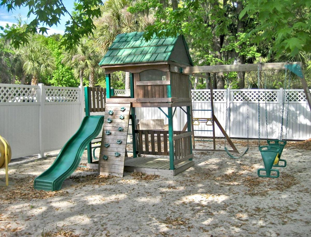 Modest Family Condo at Hilton Head Island - Two Bedroom Condo #1 - image 5