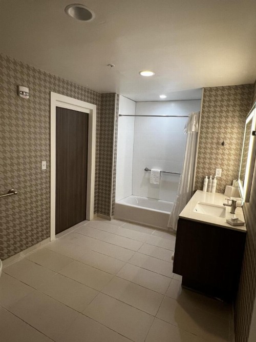 Home2 Suites By Hilton Hinesville - image 3