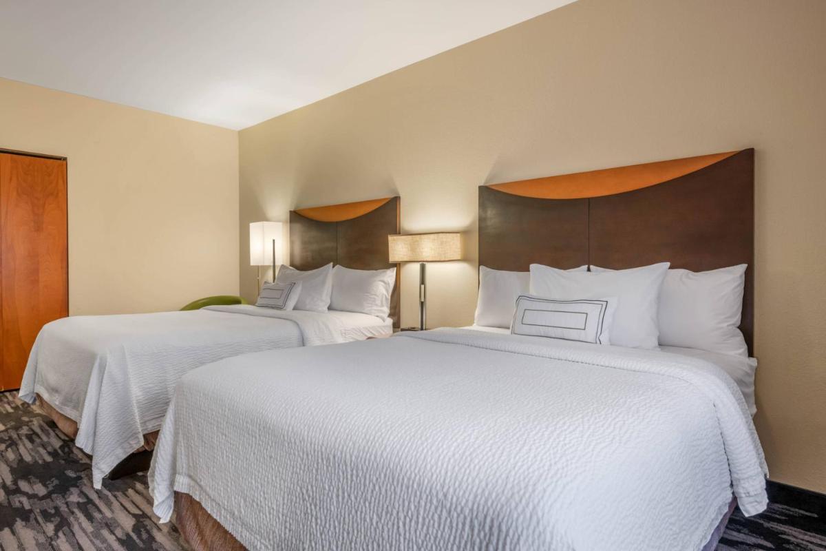 Fairfield Inn and Suites Holiday Tarpon Springs - image 7