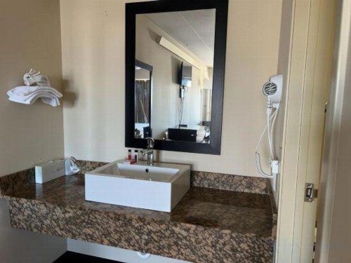 Red Roof Inn Toledo - Holland - image 11