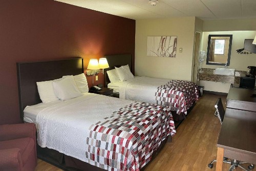 Red Roof Inn Toledo - Holland - image 16
