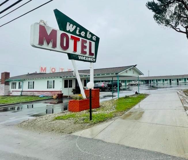 Wiebe Motel - main image