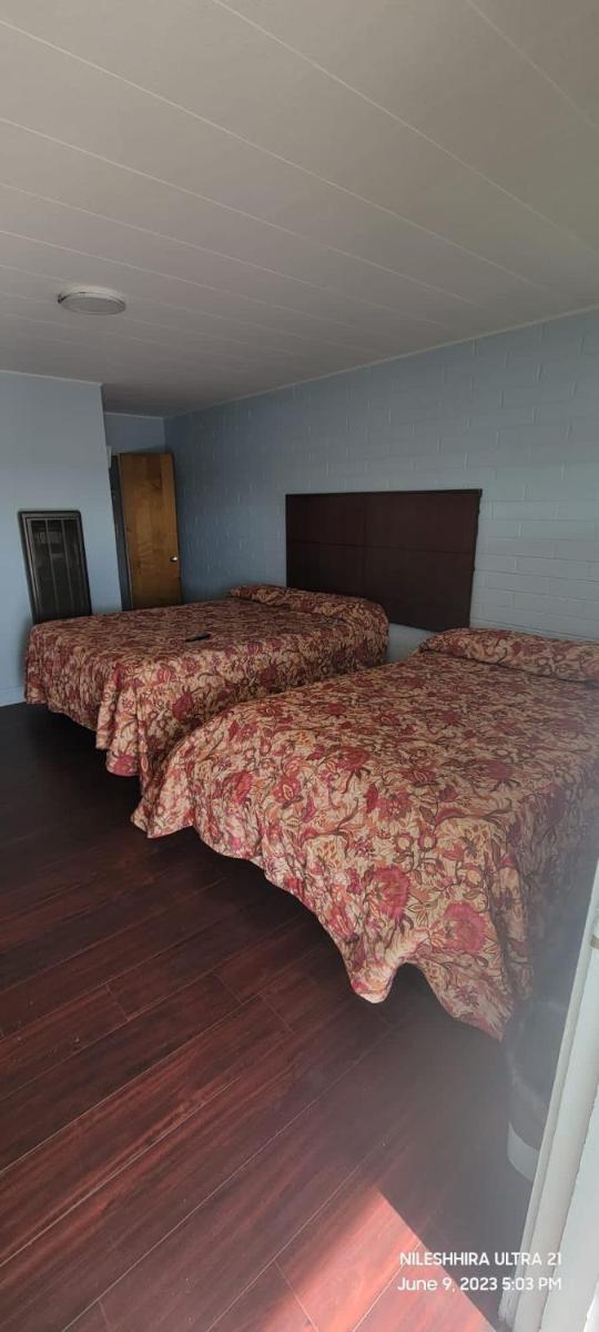 Wiebe Motel - image 6