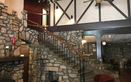Ye Olde English Inn - image 8