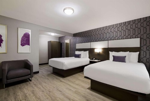 Sunset West Hotel SureStay Collection By Best Western - image 4