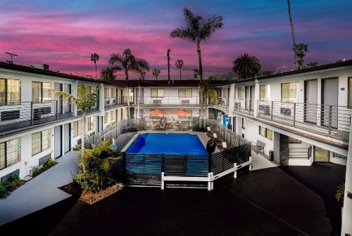 Sunset West Hotel SureStay Collection By Best Western - image 7