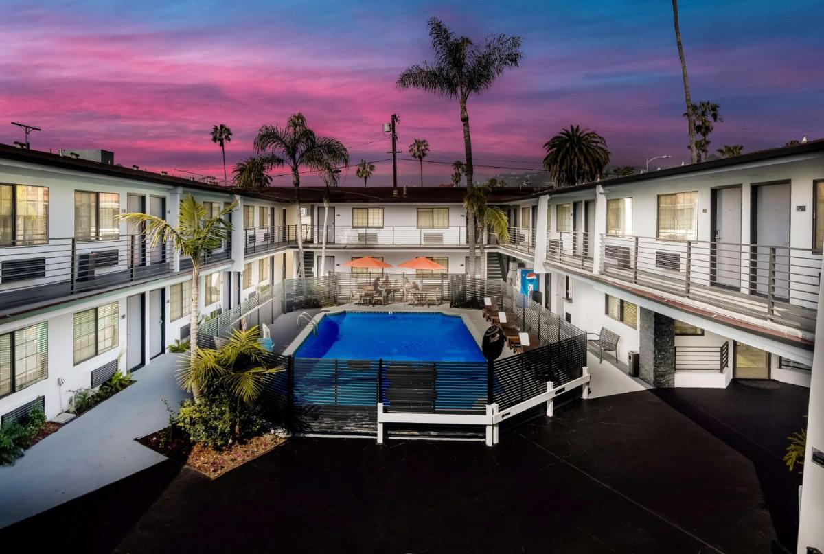 Sunset West Hotel SureStay Collection By Best Western - image 7
