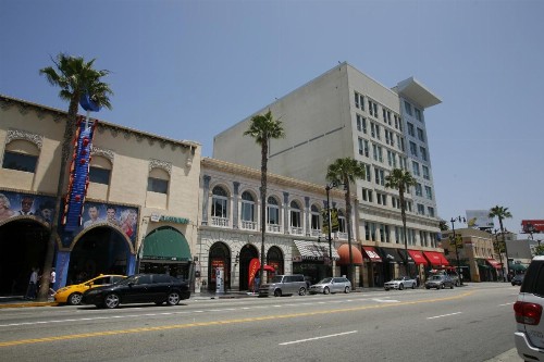 Hollywood Guest Inn - image 33