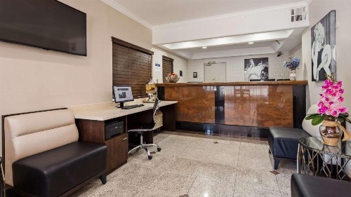 Best Western Hollywood Plaza Inn - Hollywood Walk of Fame Hotel - LA - image 2