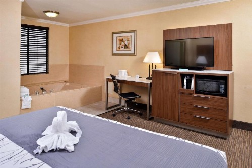 Best Western Hollywood Plaza Inn - Hollywood Walk of Fame Hotel - LA - image 22
