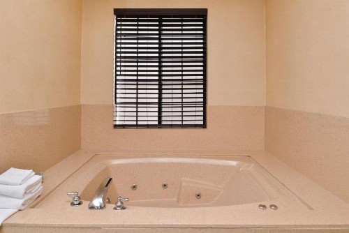 Best Western Hollywood Plaza Inn - Hollywood Walk of Fame Hotel - LA - image 30