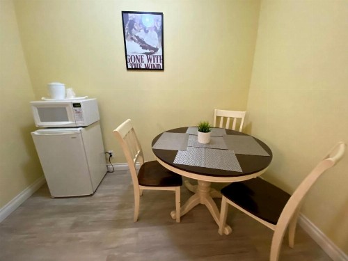 Hollywood Celebrity Hotel - image 27