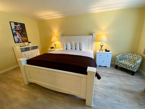 Hollywood Celebrity Hotel - image 32