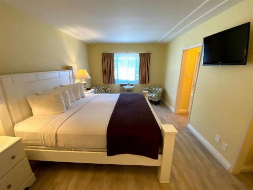 Hollywood Celebrity Hotel - image 33