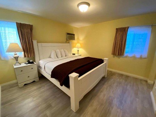 Hollywood Celebrity Hotel - image 7