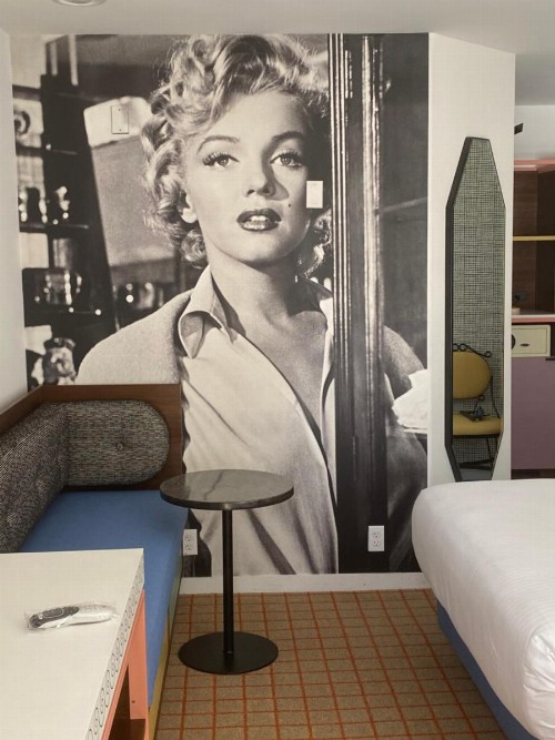 Best Western Plus Hollywood Hills Hotel - image 12