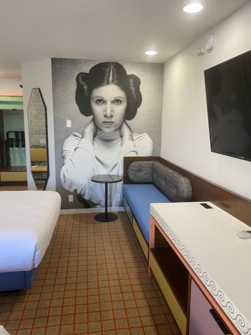 Best Western Plus Hollywood Hills Hotel - image 17