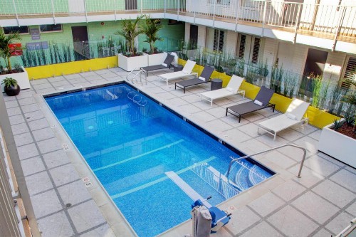 Best Western Plus Hollywood Hills Hotel - image 28