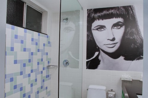 Best Western Plus Hollywood Hills Hotel - image 40