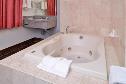 Americas Best Value Inn Hollywood - image 11