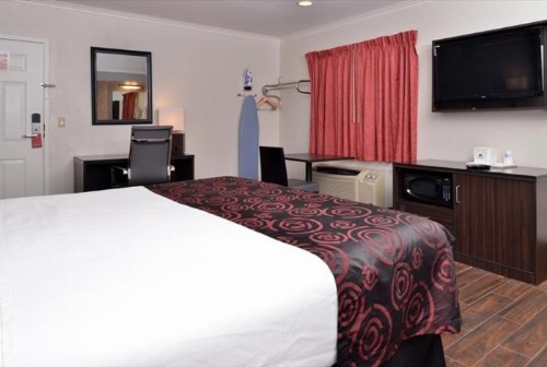 Americas Best Value Inn Hollywood - image 12