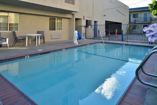 Americas Best Value Inn Hollywood - image 19